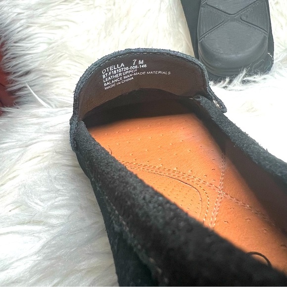 Beartraps Otella Embroidered Suede Loafer/Moccasin Size 7 Black Beautiful Flats - Picture 8 of 9